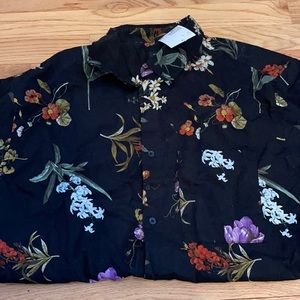 Men’s short sleeve floral button down